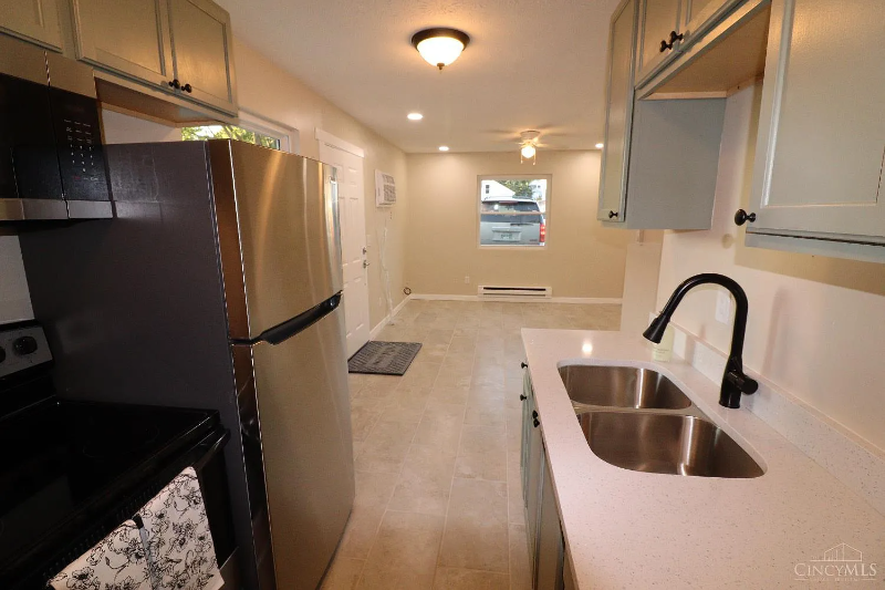 680 Williams Ave #A - Photo 4 of 8