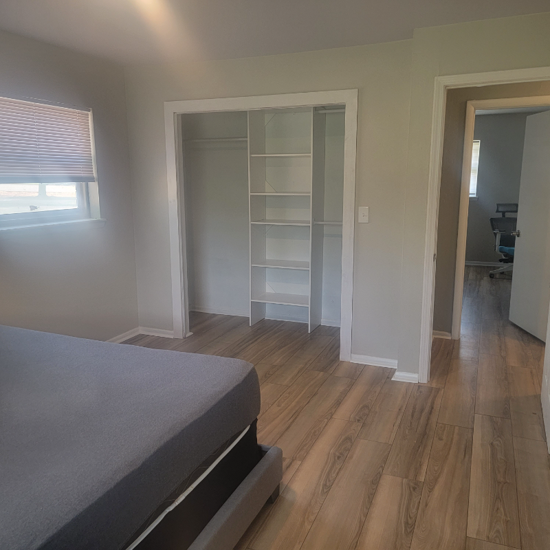 25 Sw 89th St - Photo 5 of 7