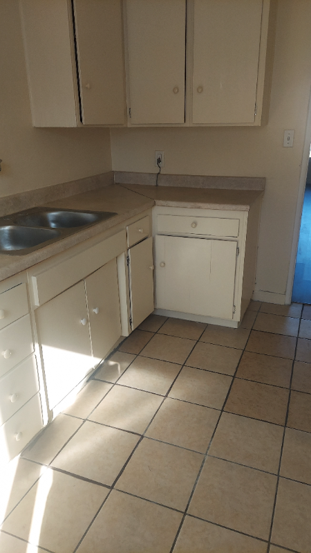 10214 Woodworth Ave #6 - Photo 5 of 8