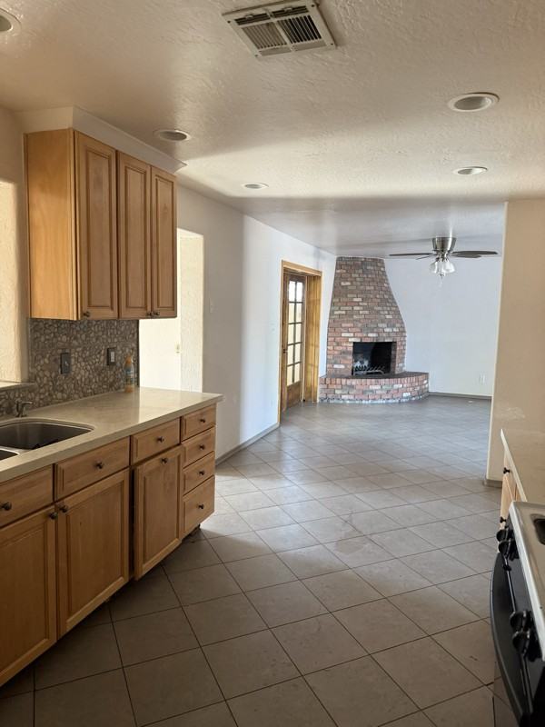 2923 W Rose Ln - Photo 7 of 20