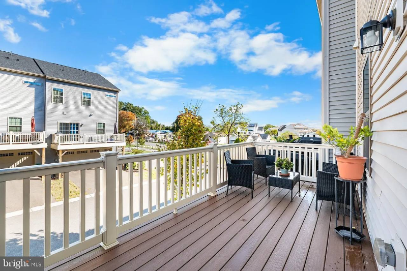 9020 Armstrong Ln - Photo 4 of 20