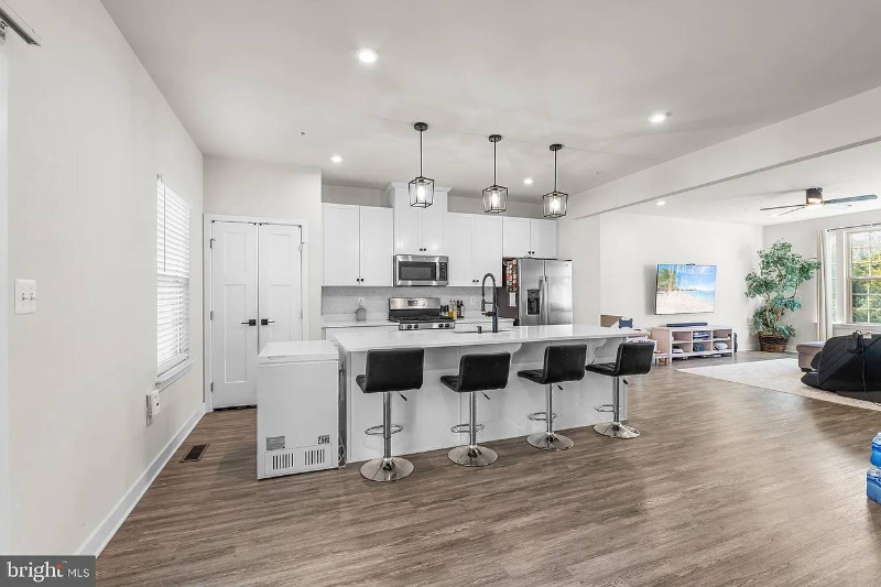 9020 Armstrong Ln - Photo 6 of 20