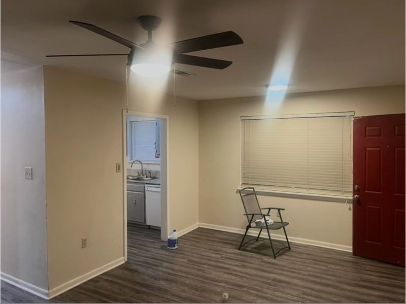 4254 Southpark Dr #C - Photo 4 of 7