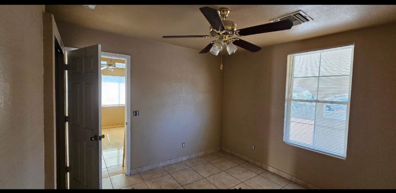 2308 E Garfield St #2308 - Photo 5 of 9