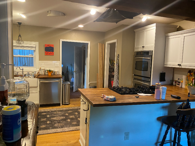 116 W College St - Photo 2 of 6