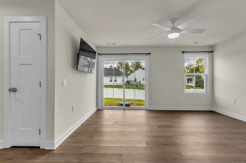 767 Cottage Dr - Photo 3 of 19