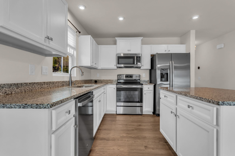 767 Cottage Dr - Photo 7 of 19