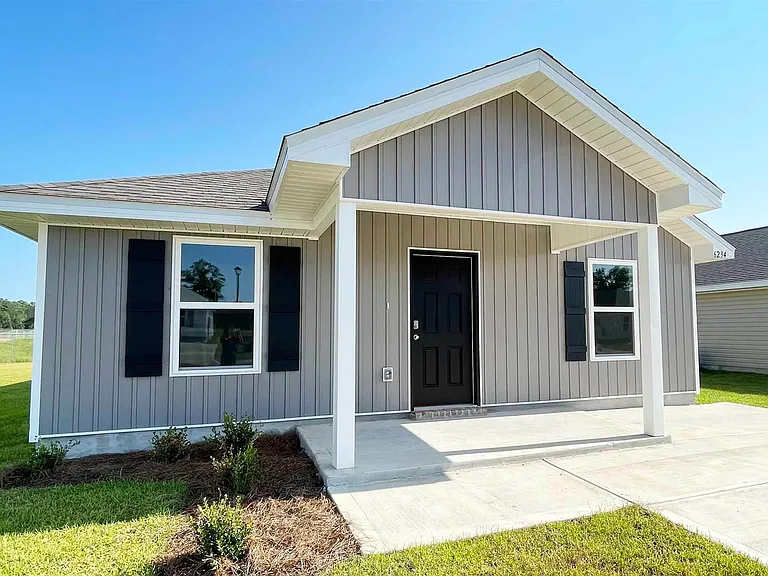 6461 Firefly Dr - Photo 2 of 5