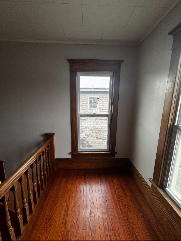 311 1/2 S Main St - Photo 5 of 18