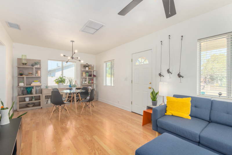 3832 N 9th St - Photo 3 of 10