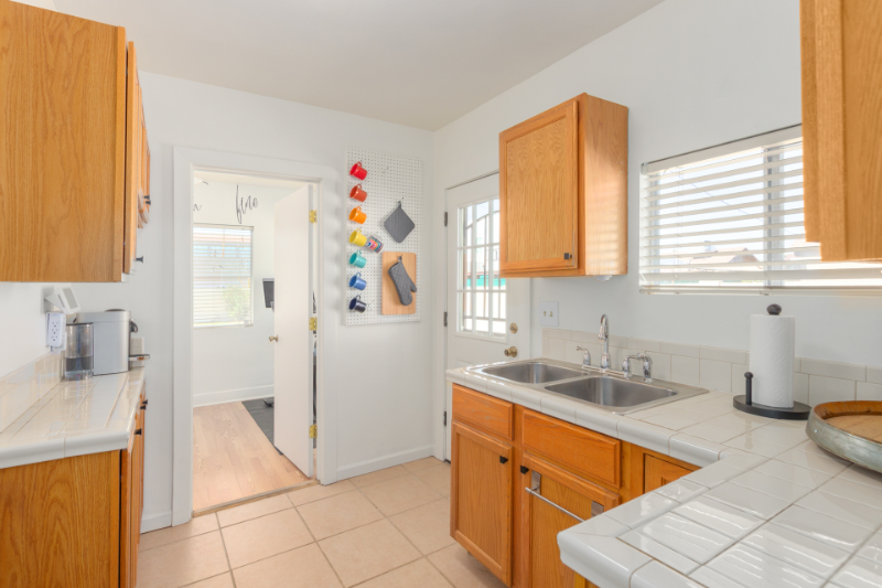 3832 N 9th St - Photo 5 of 10