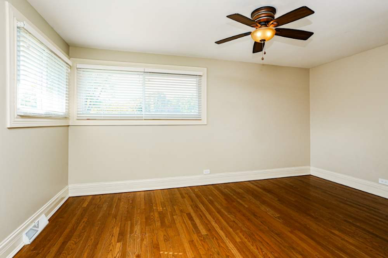 35 Pamela Dr - Photo 7 of 12