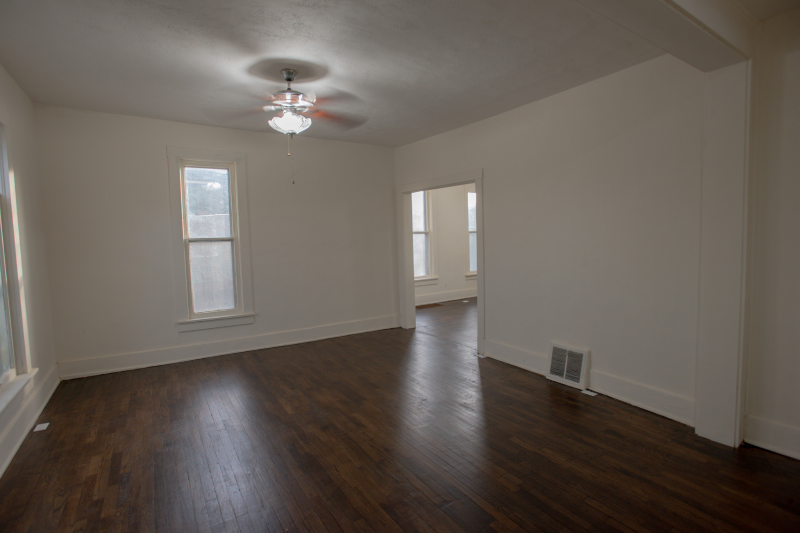 1185 Sw Macvicar Ave - Photo 5 of 20