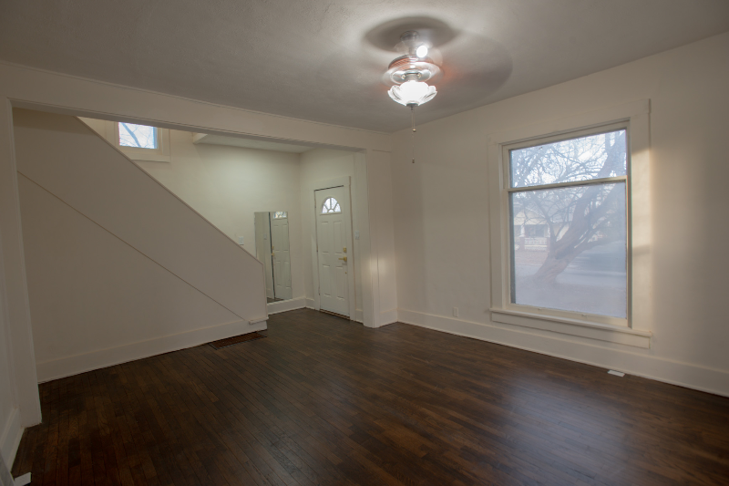 1185 Sw Macvicar Ave - Photo 6 of 20