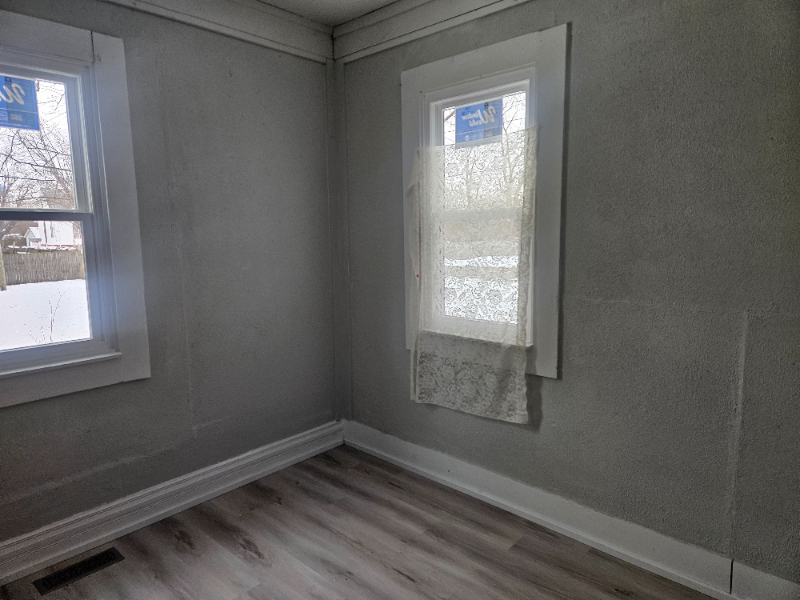 1621 Indiana Ave - Photo 3 of 11