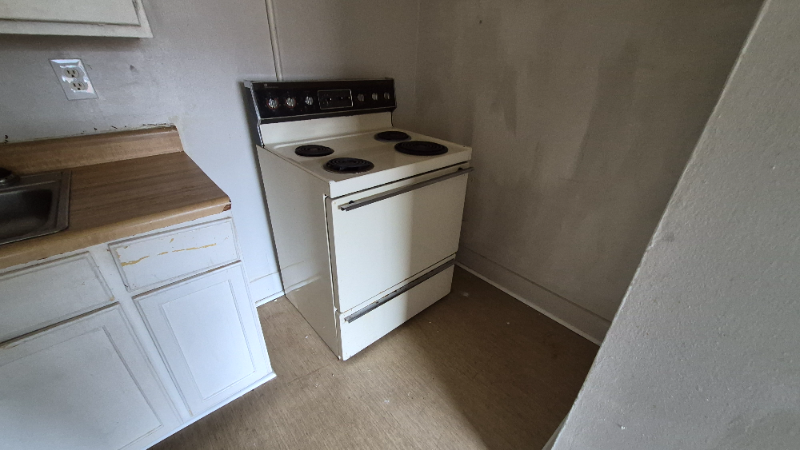 1118 Crocus Dr Apt B #B - Photo 3 of 4