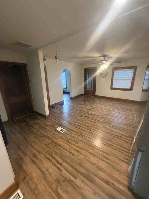 536 N 15th St - Photo 2 of 9