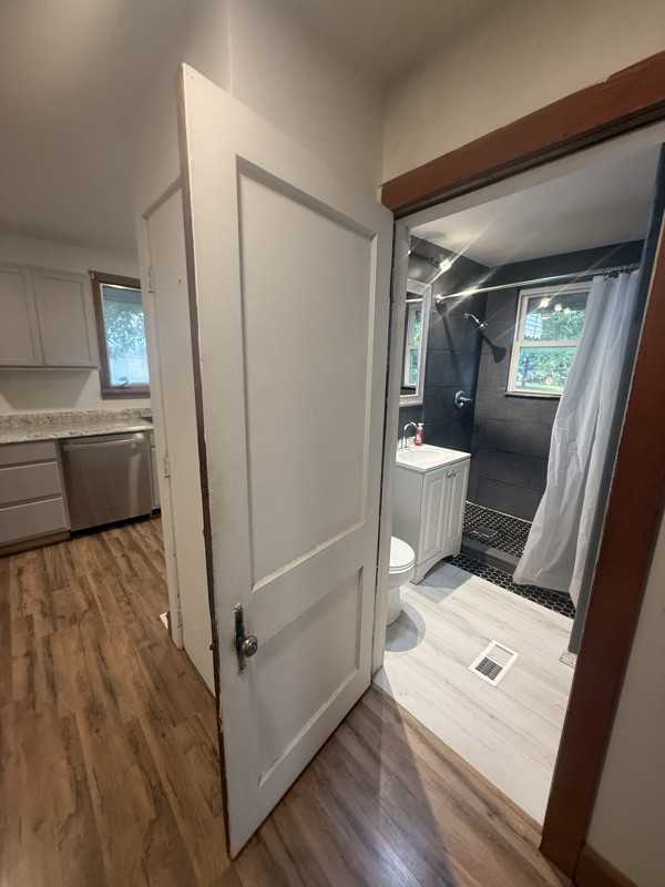 536 N 15th St - Photo 4 of 9