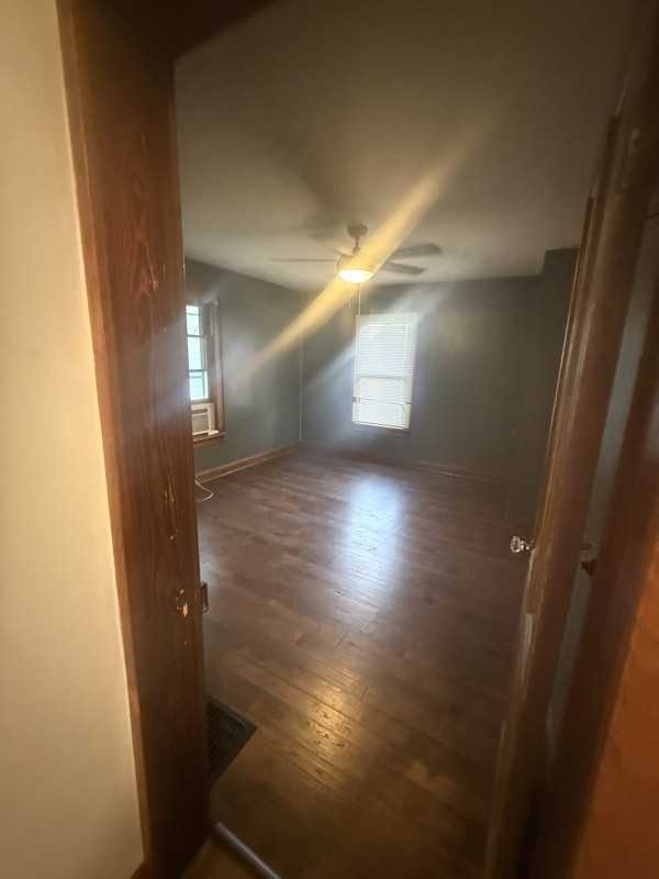 536 N 15th St - Photo 5 of 9