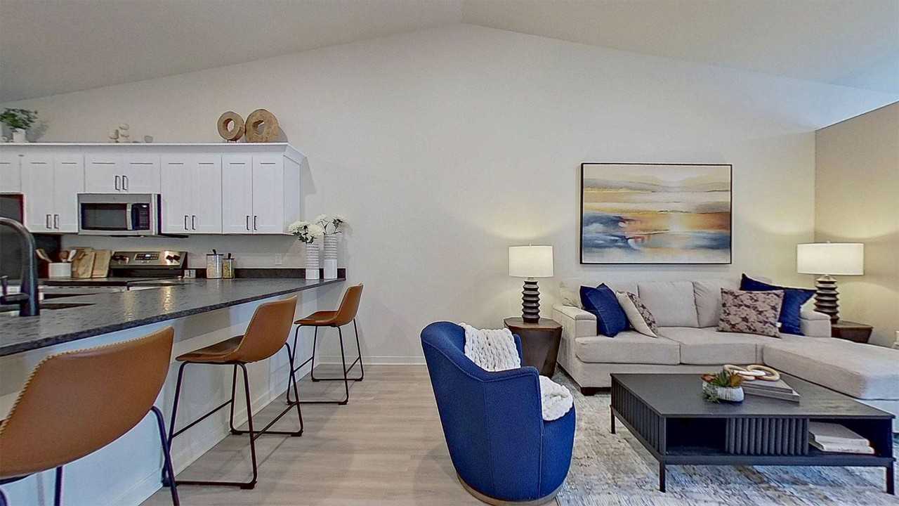 Arabella - Photo 6 of 12