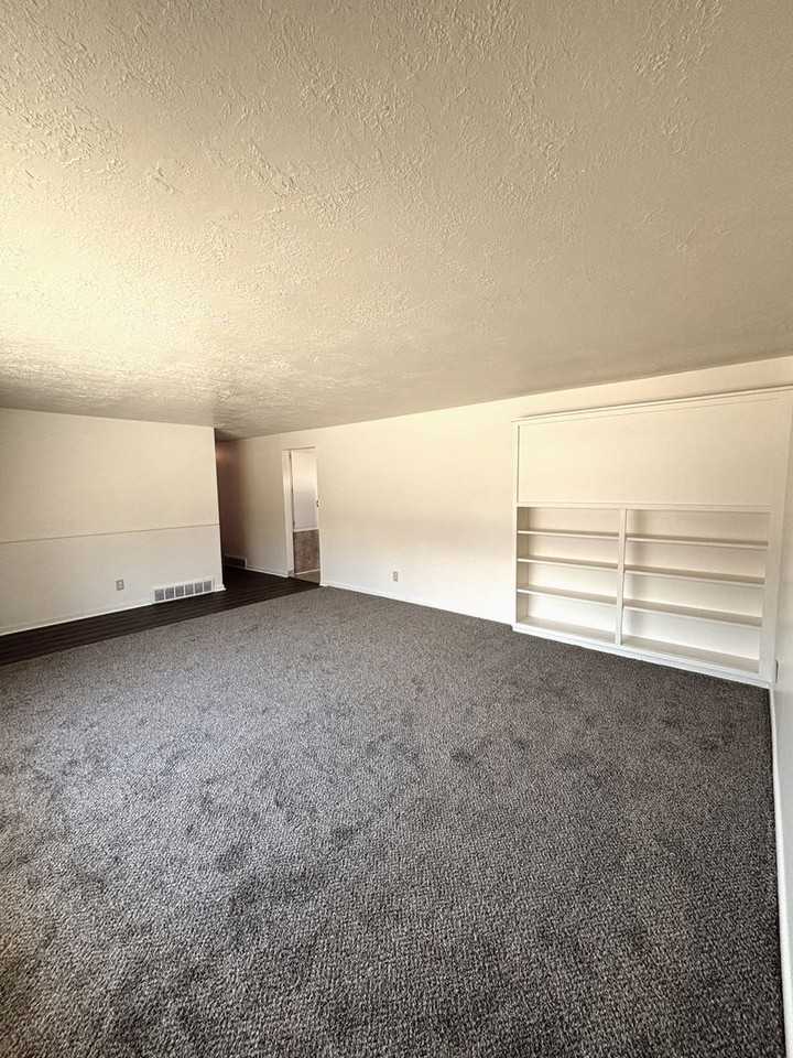 3429 Quincy Ave. - Photo 7 of 35