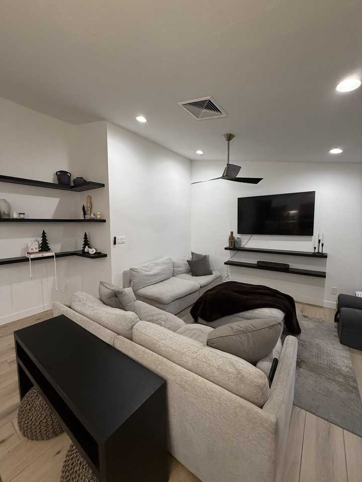 948 E Grandview St #NA - Photo 5 of 15