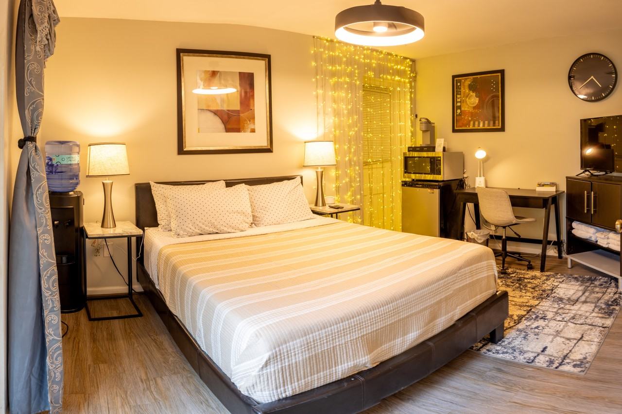 2327 Glendale Ter #2327 - Photo 6 of 18