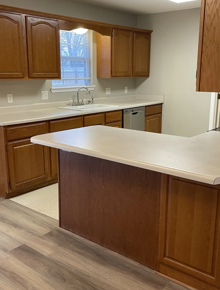 1975 Montclair Ave #NA - Photo 4 of 16