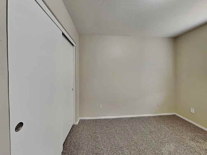 1618 E Harwell Rd #NA - Photo 2 of 16