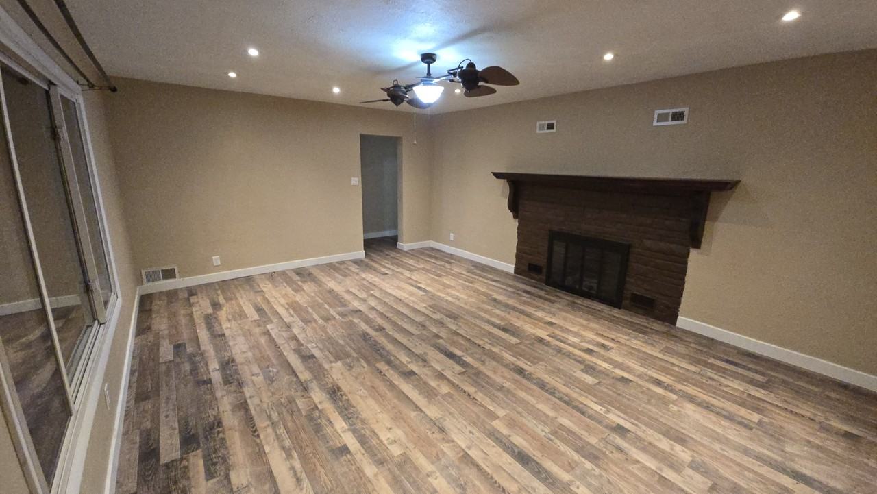 201 S Mcleansboro St #NA - Photo 3 of 10