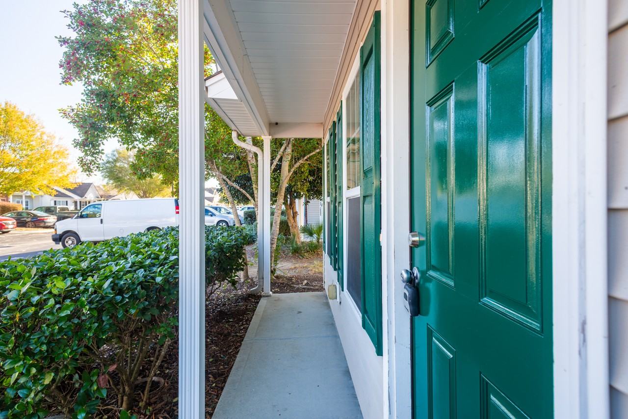 192 Sonata Cir #192 - Photo 3 of 25