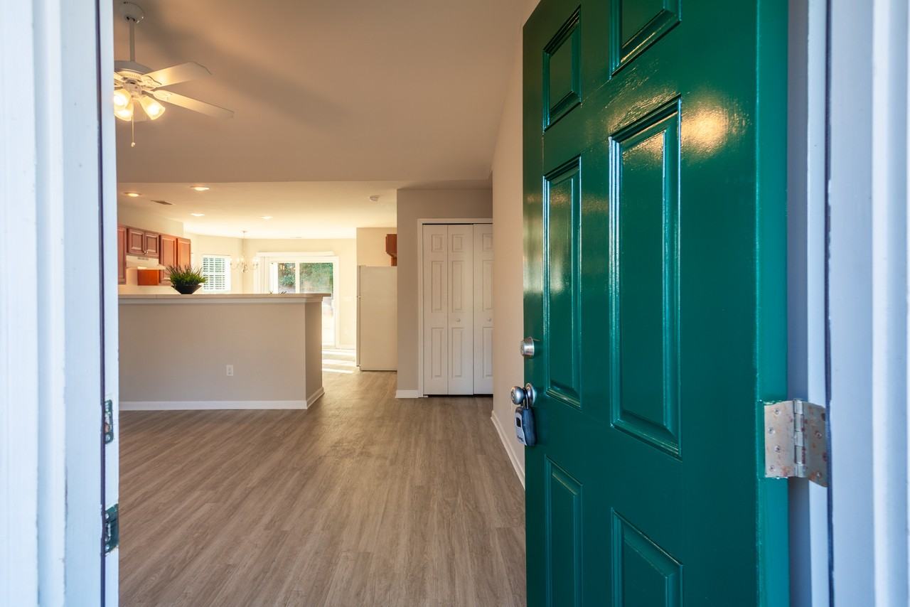 192 Sonata Cir #192 - Photo 4 of 25