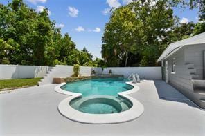 3909 N Clearfield Ave #2 - Photo 5 of 10