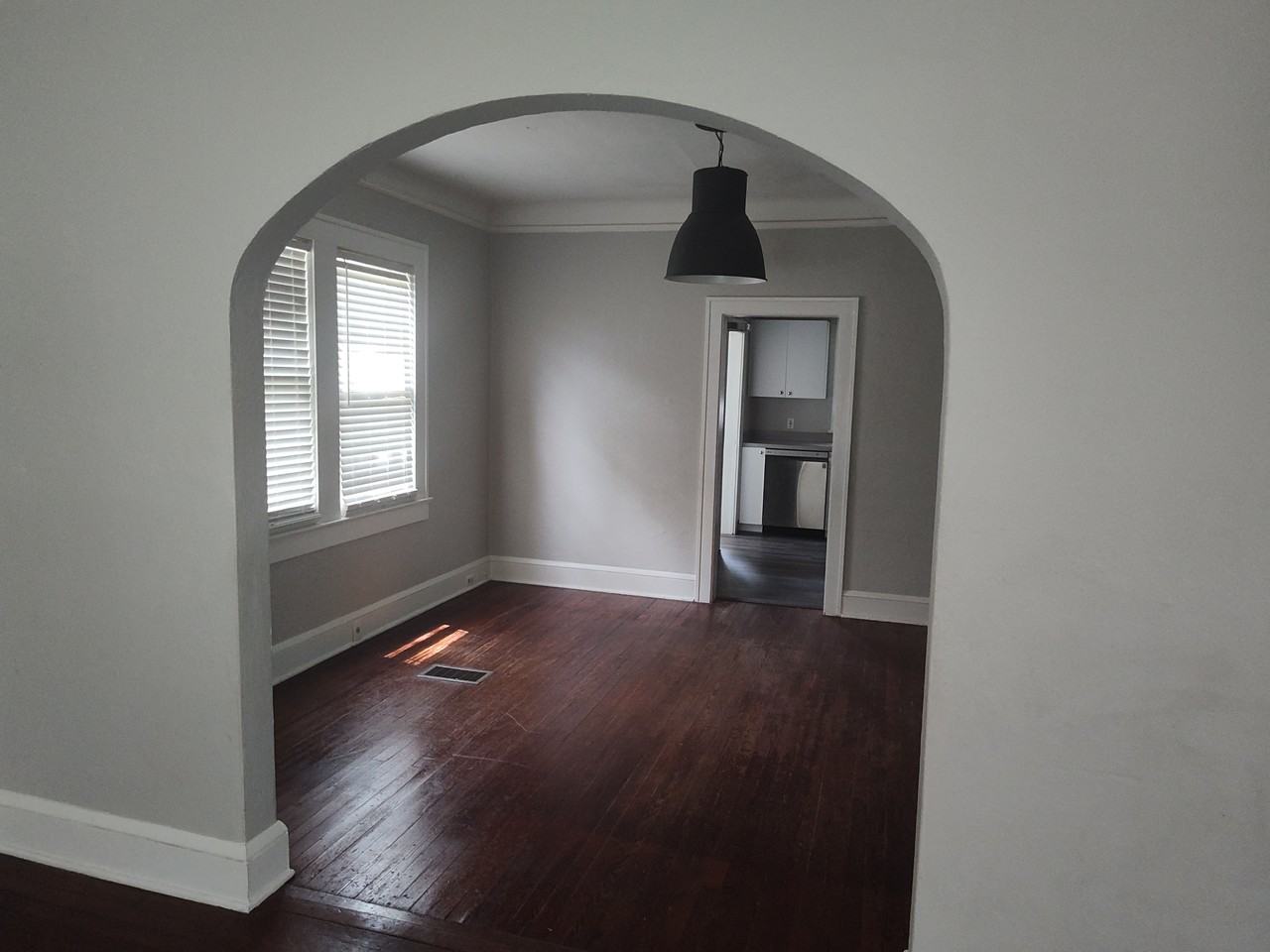 405 W 18th St #NA - Photo 6 of 18