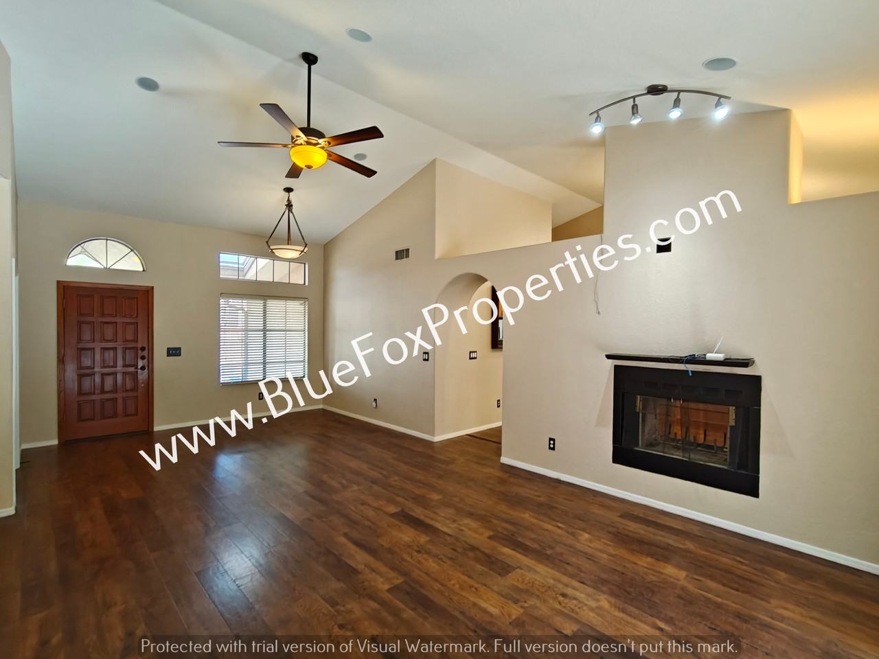 1560 E Sonoran Desert Dr - Photo 3 of 33