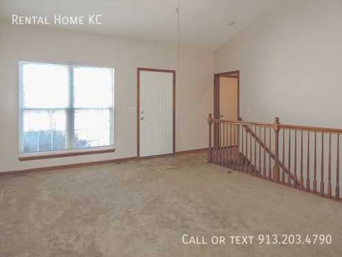 23504 W 74th Ter - Photo 2 of 24