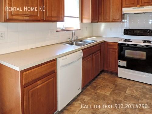 23504 W 74th Ter - Photo 6 of 24