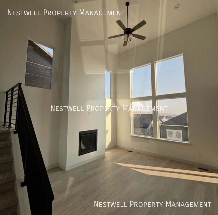 654 N Boseman Way - Photo 2 of 11