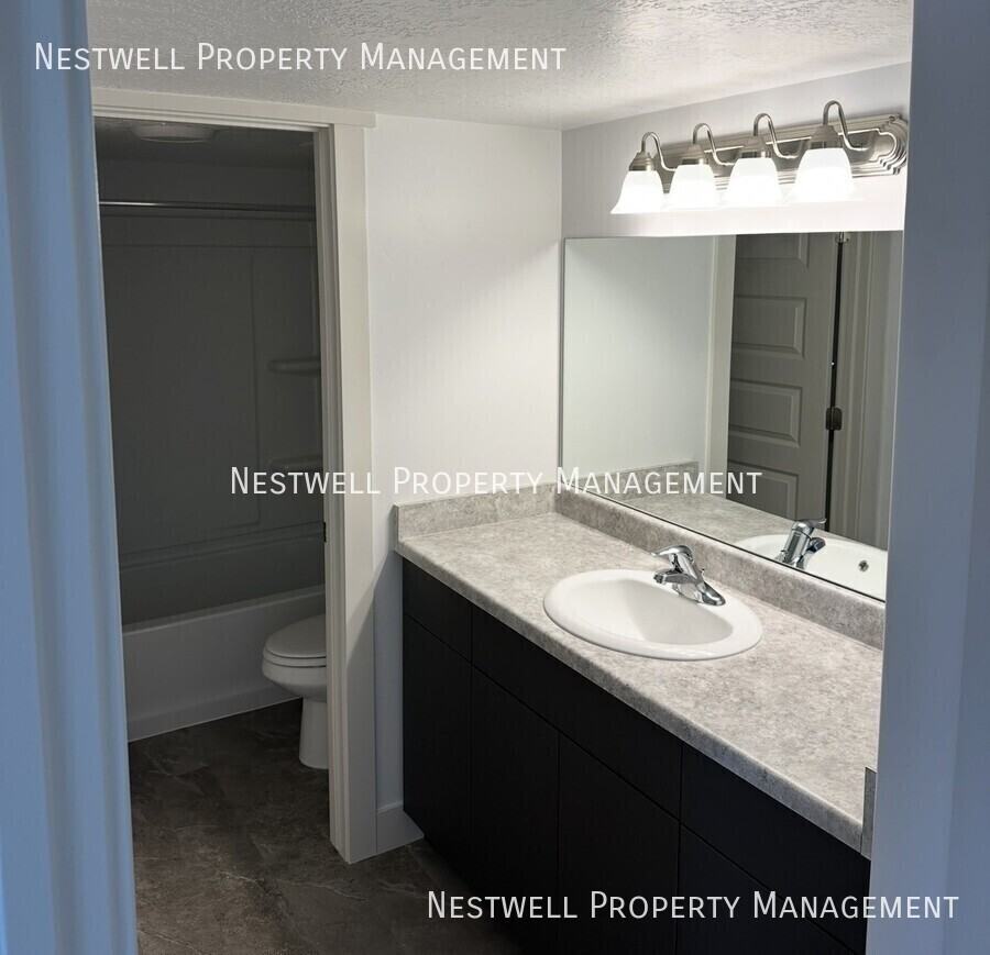 654 N Boseman Way - Photo 3 of 11