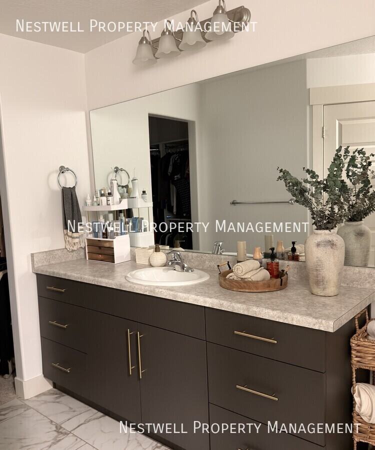 654 N Boseman Way - Photo 6 of 11