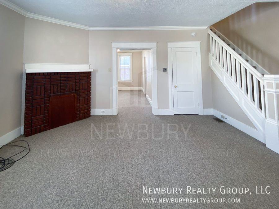 317 Wilson Ave - Photo 3 of 22