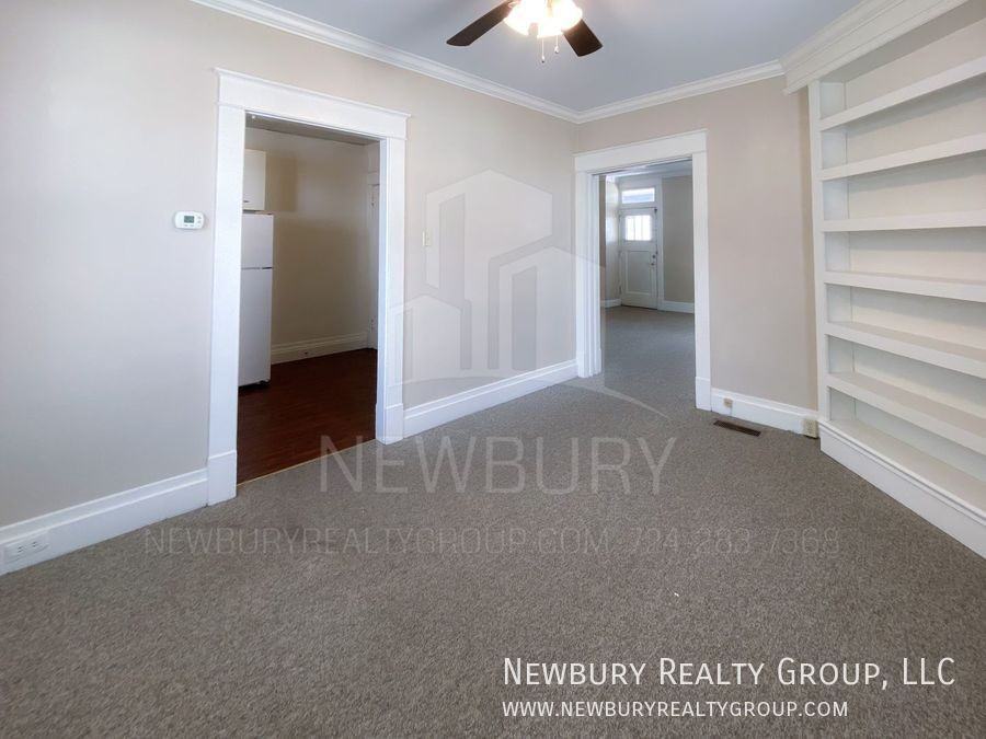 317 Wilson Ave - Photo 5 of 22