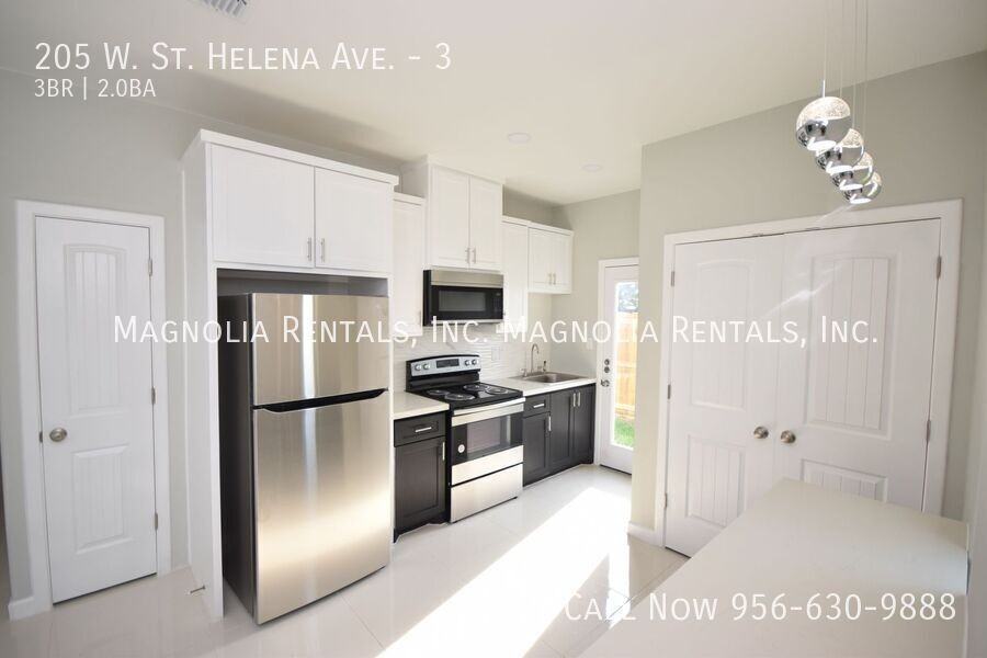 205 W Saint Helena Ave #3 - Photo 6 of 15