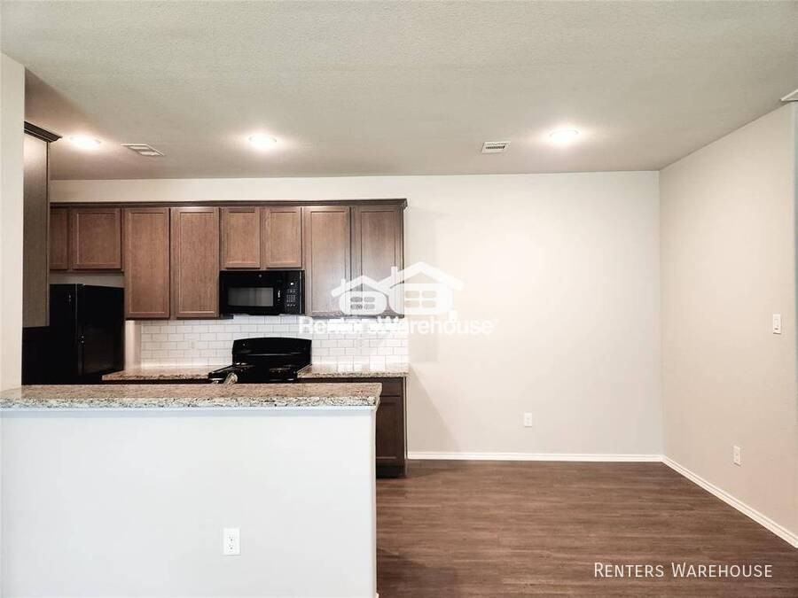 26471 Joy Village Dr - Photo 4 of 16