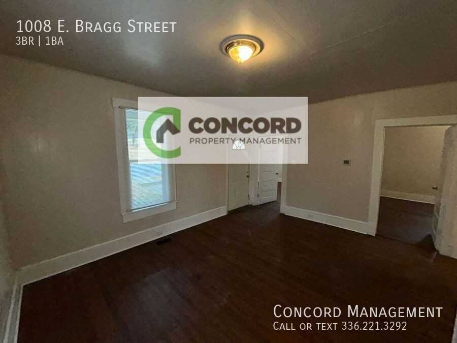 1008 E Bragg St - Photo 3 of 15