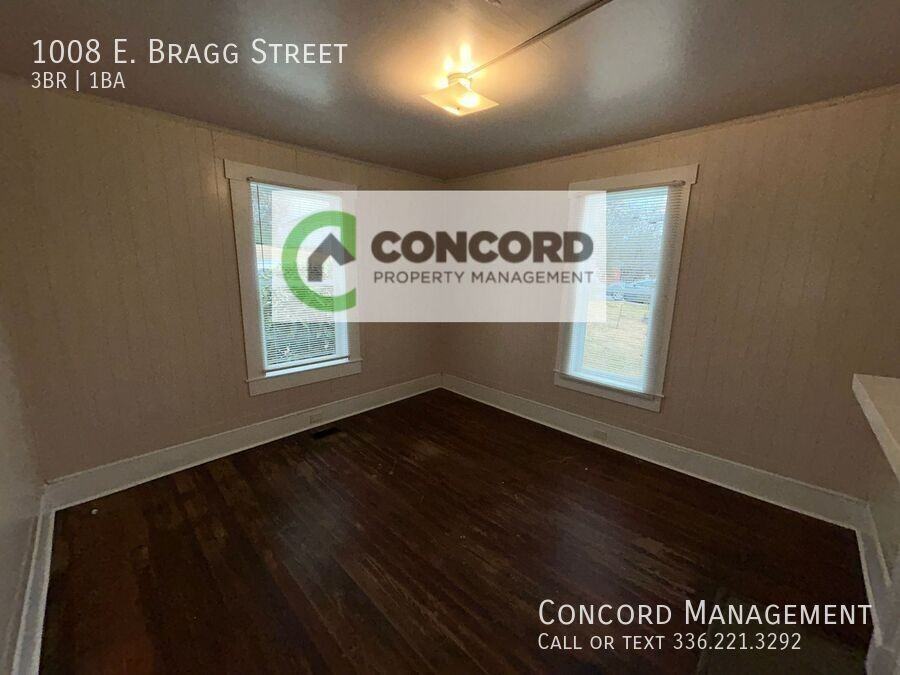 1008 E Bragg St - Photo 4 of 15