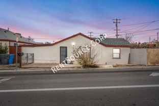 1040 1/2 Flora St - Photo 1 of 1