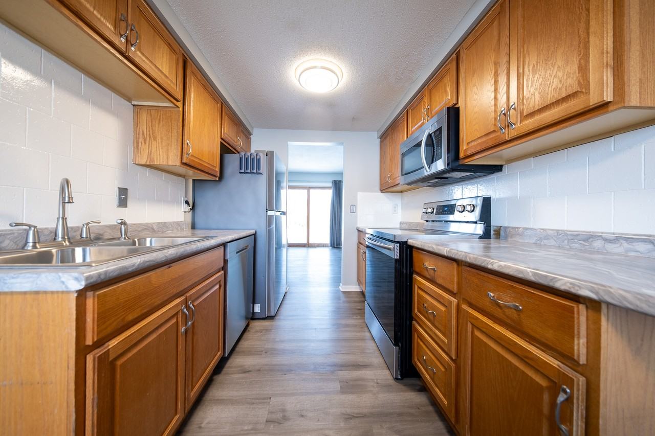 7677 Whitney Dr #1 - Photo 4 of 28