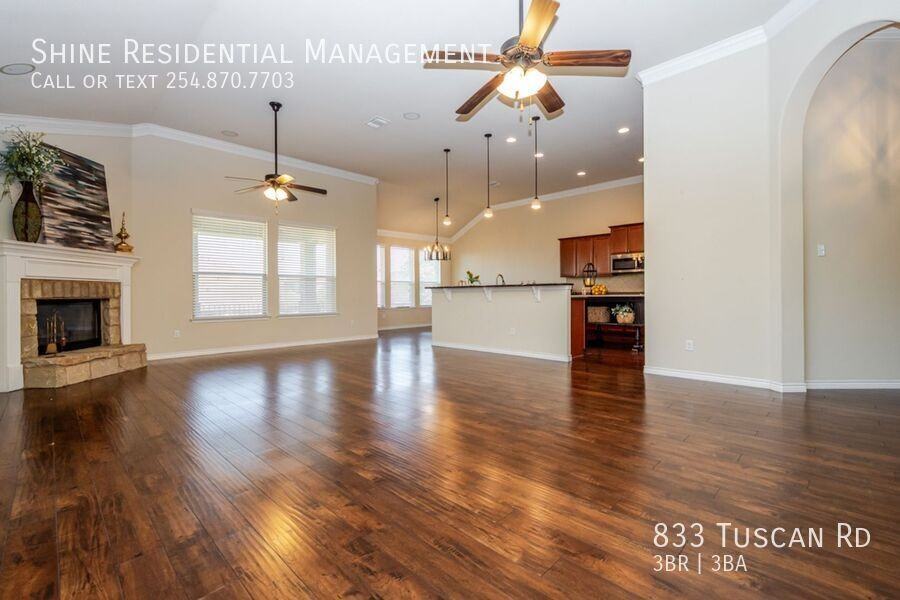 833 Tuscan Rd - Photo 3 of 19