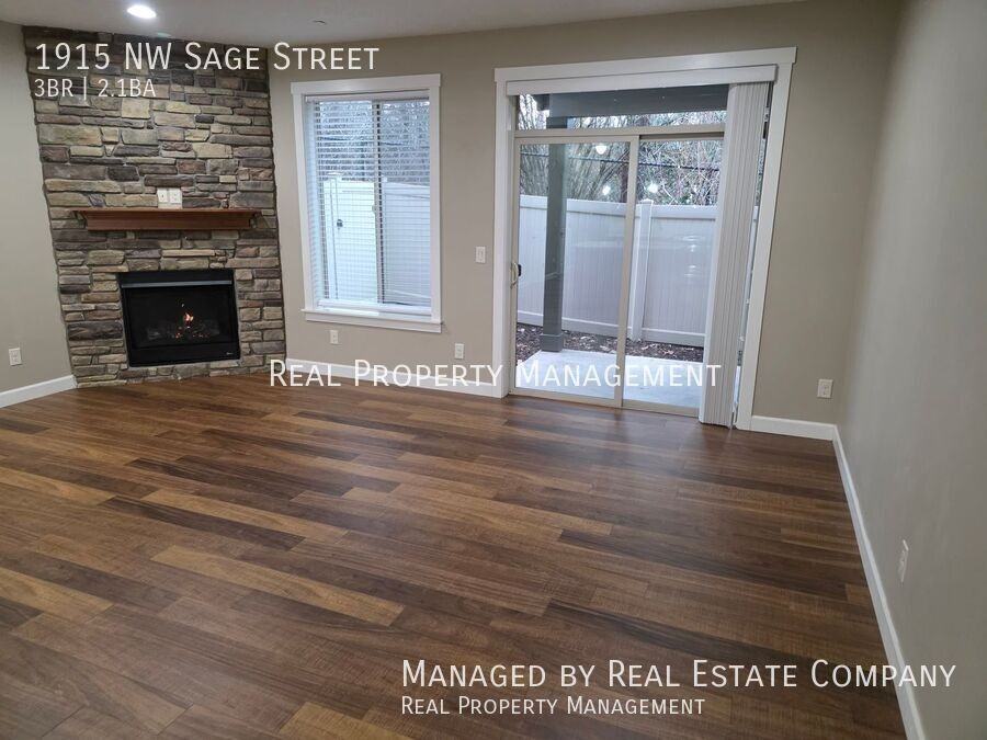 1915 Nw Sage St - Photo 7 of 32